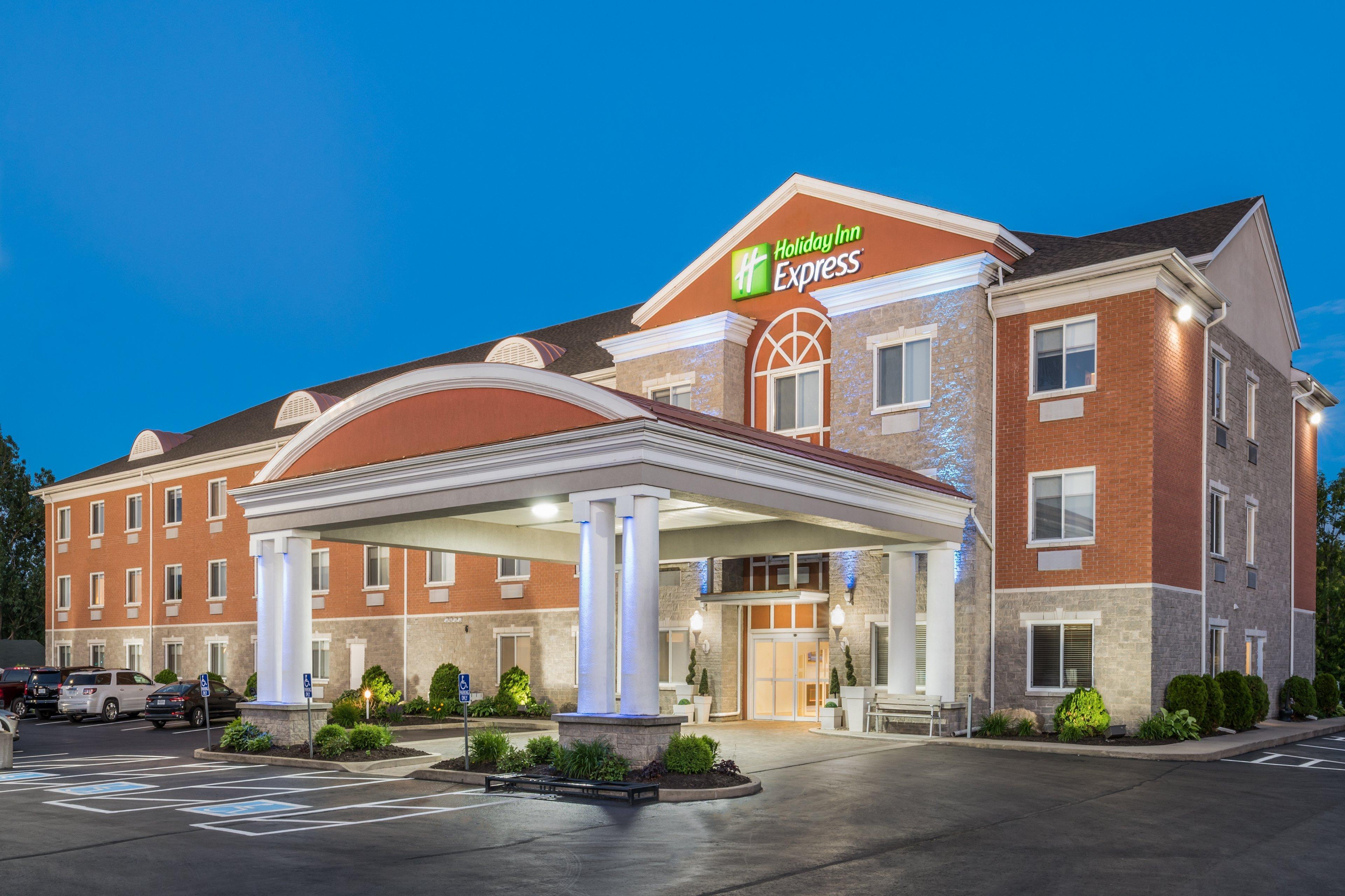 Holiday Inn Express Hotel & Suites 1000 Islands - Gananoque By Ihg Bagian luar foto