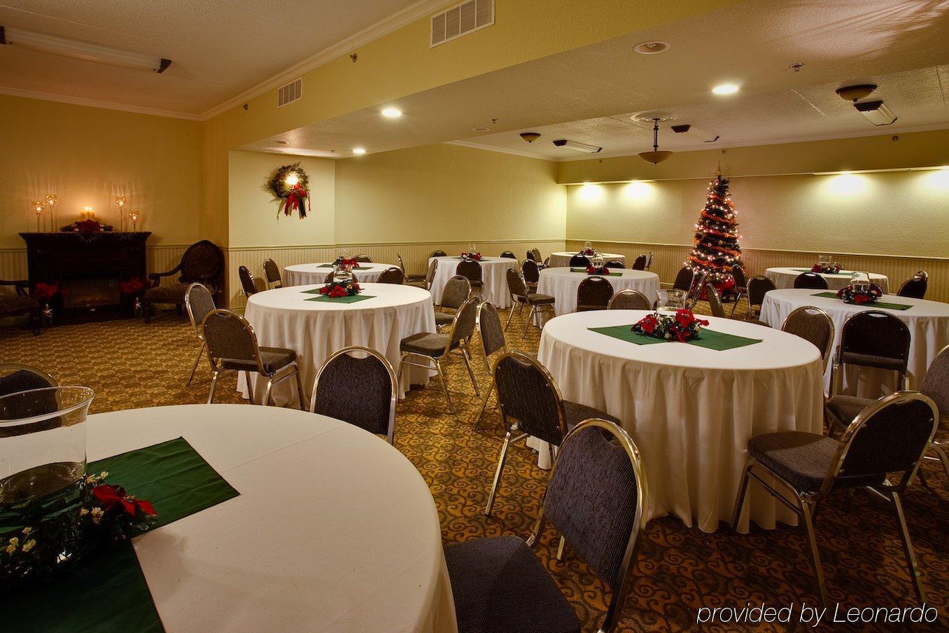 Holiday Inn Express Hotel & Suites 1000 Islands - Gananoque By Ihg Restoran foto